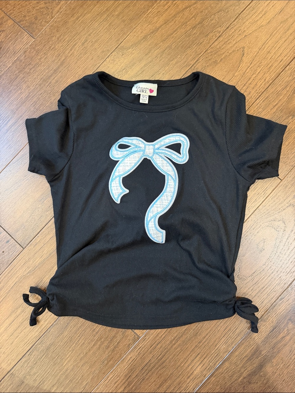 Dreamgirl Black Short-Sleeve Tee - Blue Bow Appliquรฉ Size 10/12 - C46-031